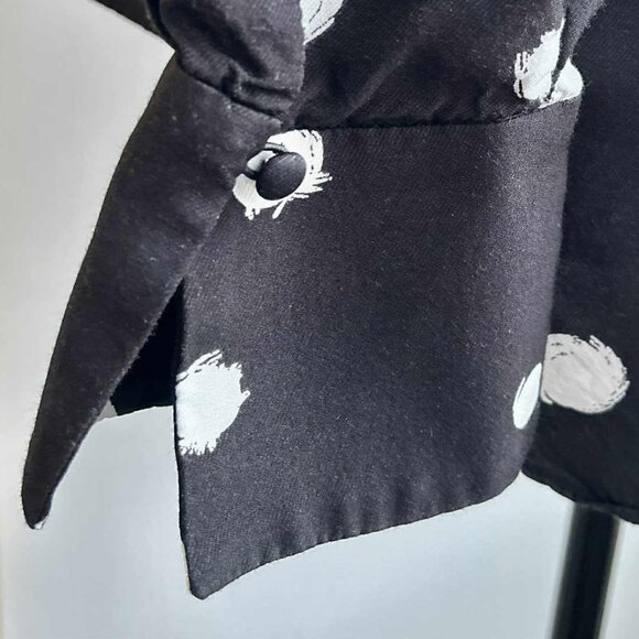 Ted Baker Black & White Spot Print Blouse with Contrast Trim & Front Slit – US 8 - Picture 9 of 10